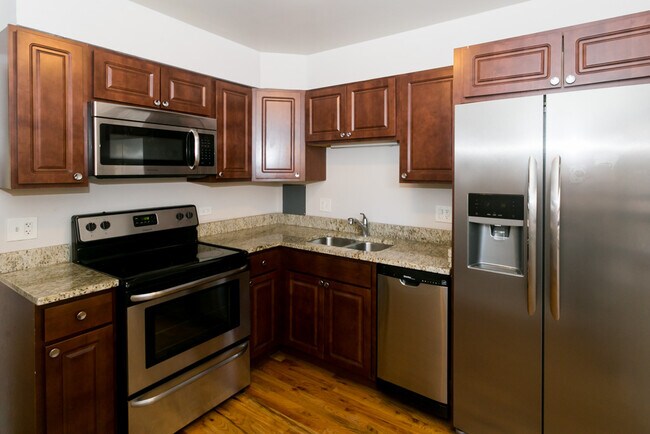 Foto del edificio - 2112 W Foster Ave