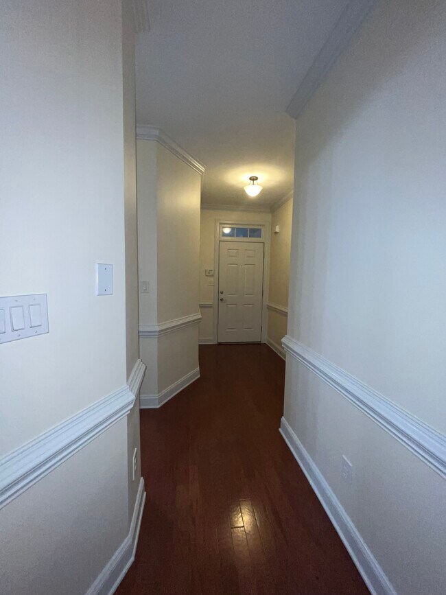 Foto del edificio - 212 Fountainhead Ln