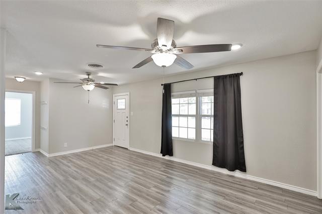 Foto del edificio - 641 Woodlawn Dr