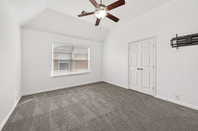 Foto del edificio - 5519 Jay Thrush Dr