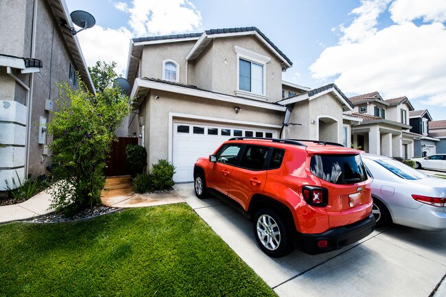 Building Photo - 534 Giles Way