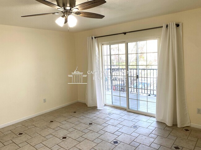 Building Photo - 1563 Westbury Way
