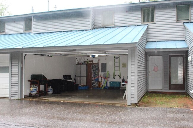 Foto del edificio - 257 Weirs Blvd