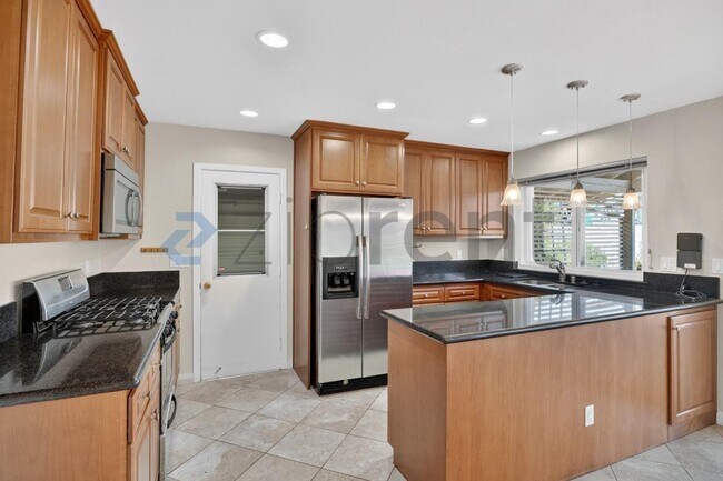 Foto del edificio - 13333 Rollin Glen Rd