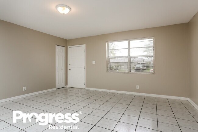 Foto del edificio - 614 SW 79th Ave