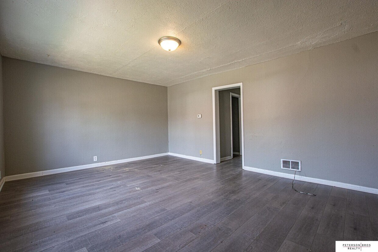 2037 4th Ave