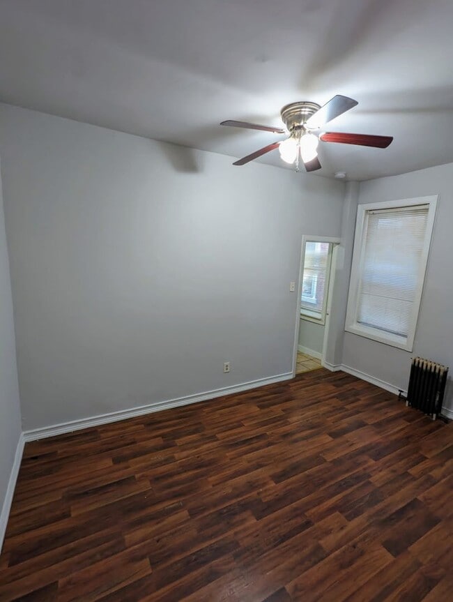 Building Photo - 408 W Ruscomb St