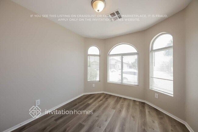 Foto del edificio - 17404 N 16th Pl