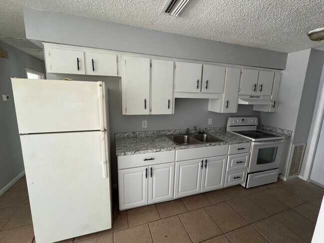 Foto del edificio - 911 N Iowa Ave