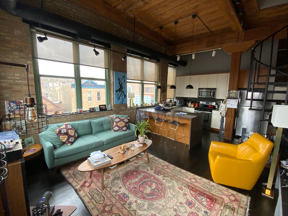 Foto principal - 1701 N Damen Ave