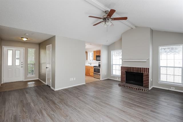 Foto del edificio - 1113 Glen Creek Dr