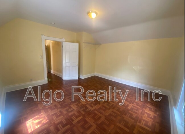 Foto del edificio - 2117 N Ilion Ave