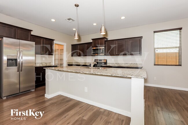 Foto del edificio - 732 Carlsbad Dr