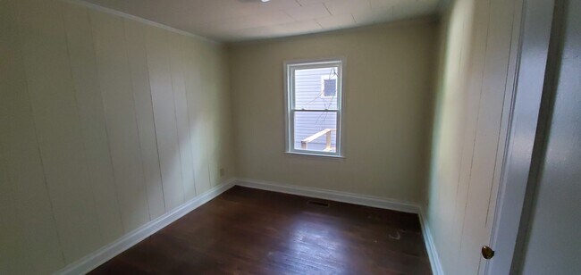 Building Photo - 2034 Walker Ave