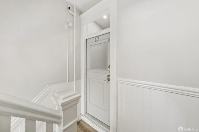 Photo - 202 (17-19 Card Aly) Apartment