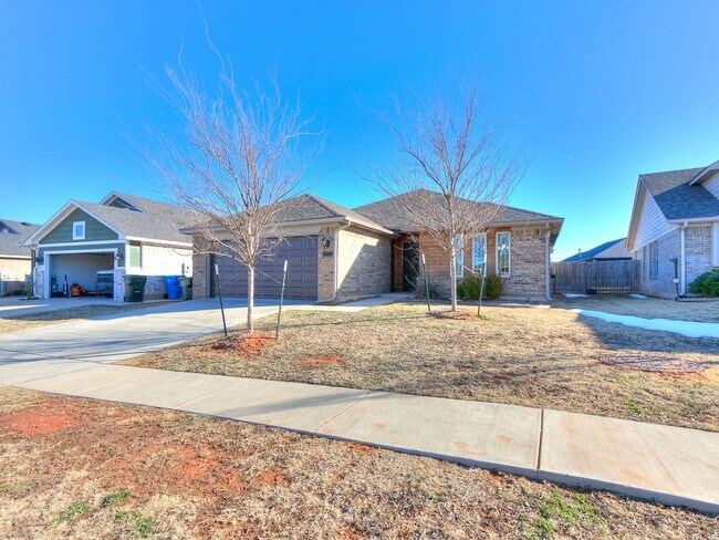 Foto del edificio - 3 bedroom, 2 bathroom, 2 car garage