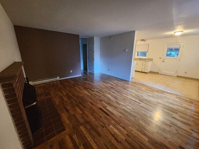 Foto del edificio - Charming 2 Bedroom, 1 Bathroom Home Located In The Desirable City Of Corvallis.