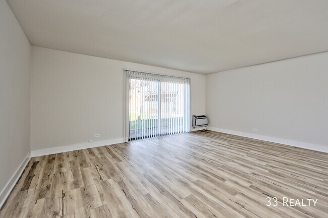 Building Photo - 1235-2B