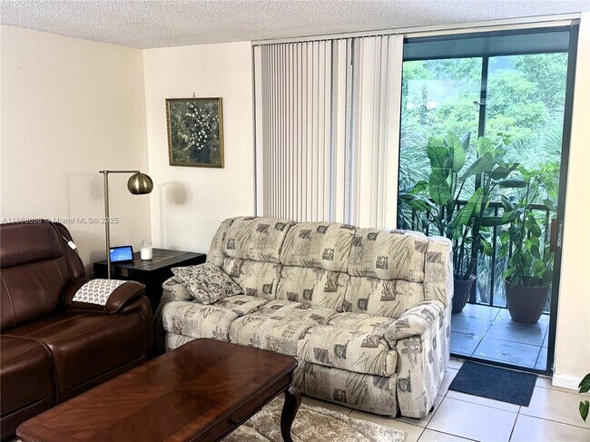 Foto del edificio - 8760 SW 133rd Avenue Rd