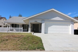 Building Photo - 27521 Glasser Ave