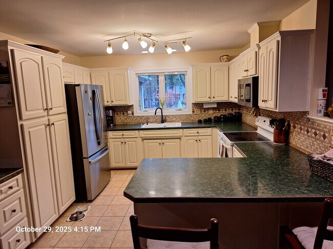 Foto del edificio - 6313 Cardinal Dr