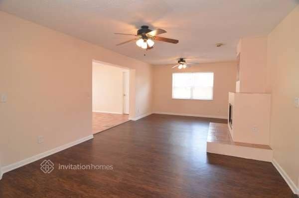 Building Photo - 5700 Venetian Blvd NE