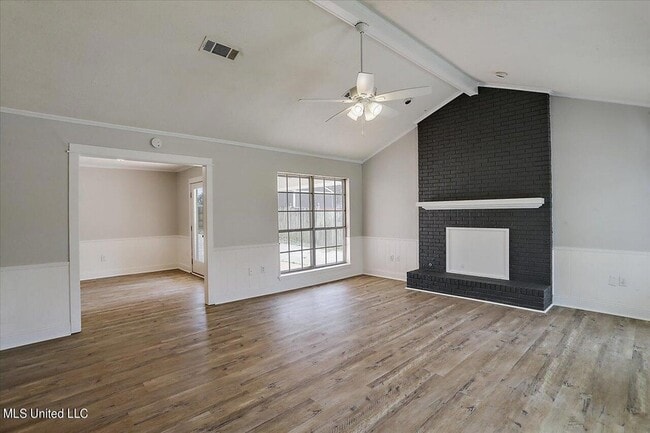 Building Photo - 249 Bay Park Dr