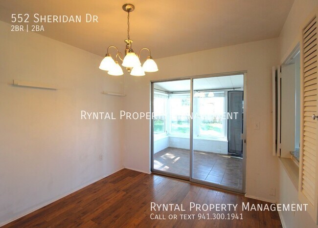 Foto del edificio - 552 Sheridan Dr