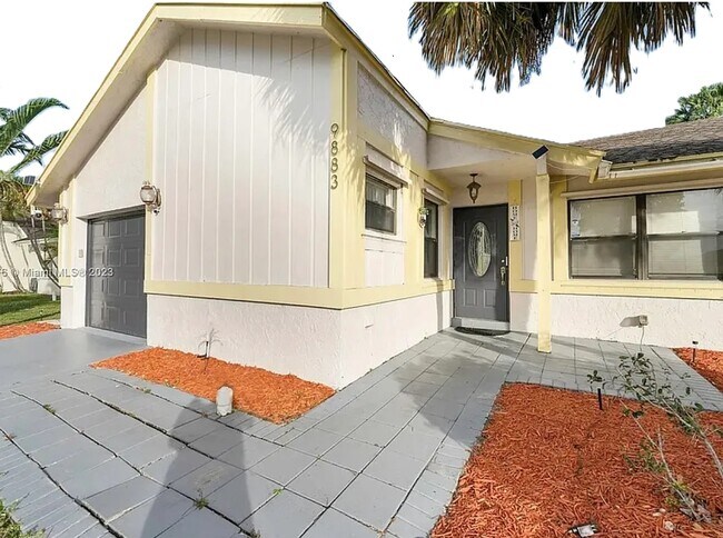 Foto del edificio - 9883 Liberty Ct