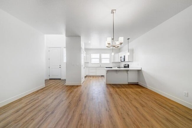 Building Photo - 3904 Hardman Way