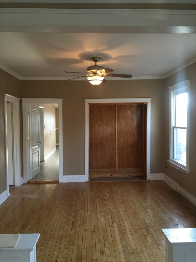 Primary Photo - 11517 S Wentworth Ave