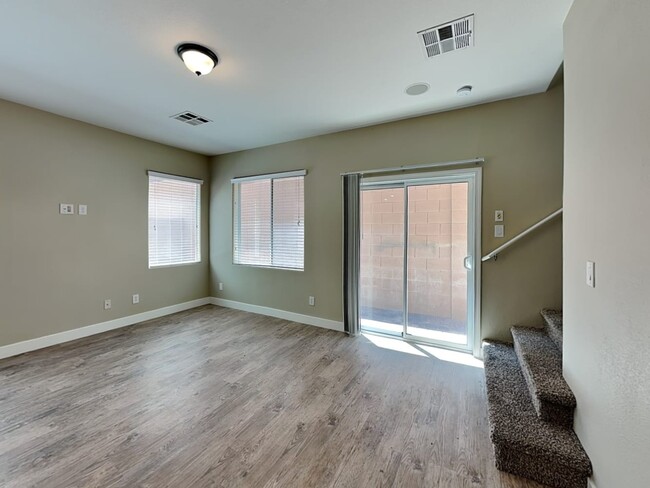 Building Photo - 157 Almond Ridge Pl