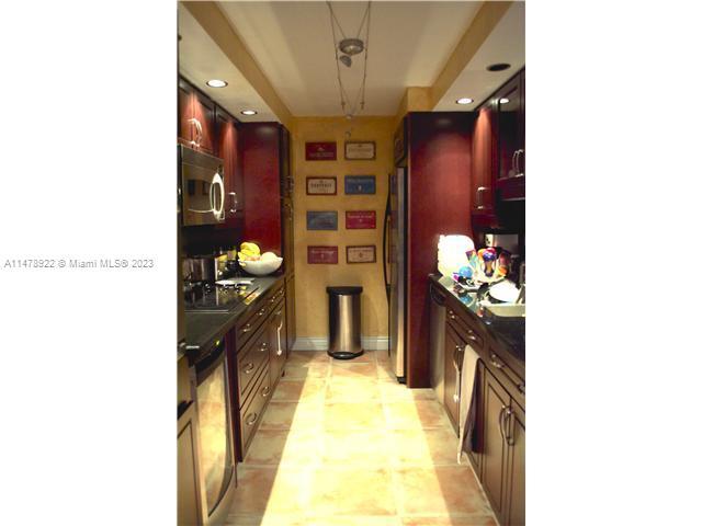 Foto del edificio - 150 SE 25th Rd