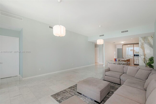 Foto del edificio - 2821 S Bayshore Dr