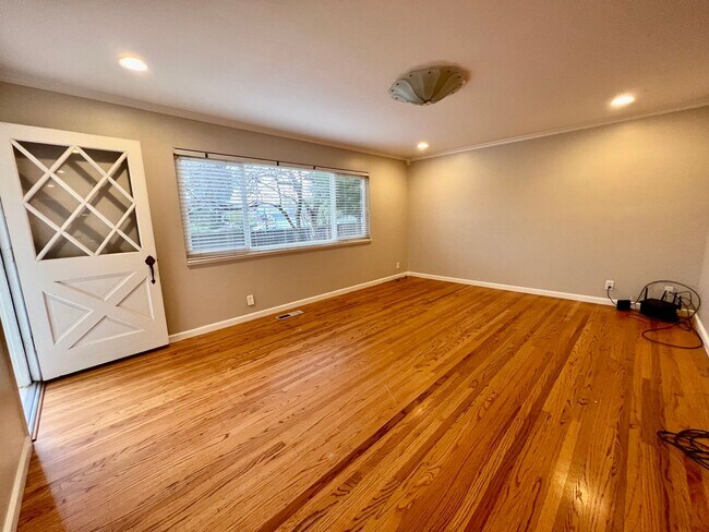Foto del edificio - Great opportunity to live in Sunnyvale move in ready!!
