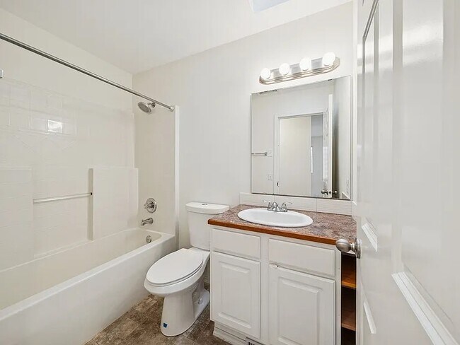 Foto del edificio - 13106 89th Ave E