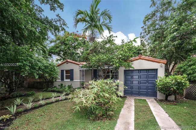 Foto del edificio - 830 NE 71st St