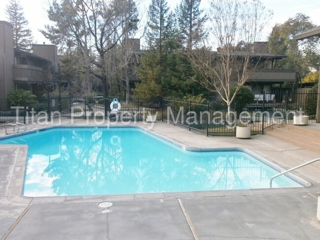Foto del edificio - 1035 Fulton Ave