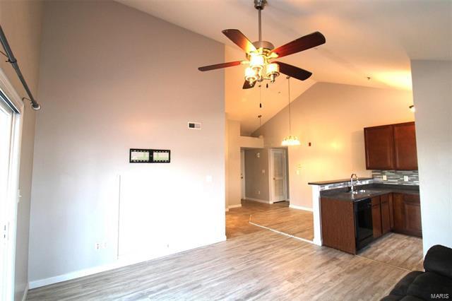 Foto del edificio - 13300 Spring Creek Ln
