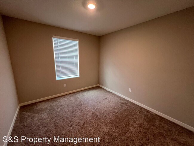 Foto del edificio - 3 br, 2.5 bath House - 4071 Liverpool Street