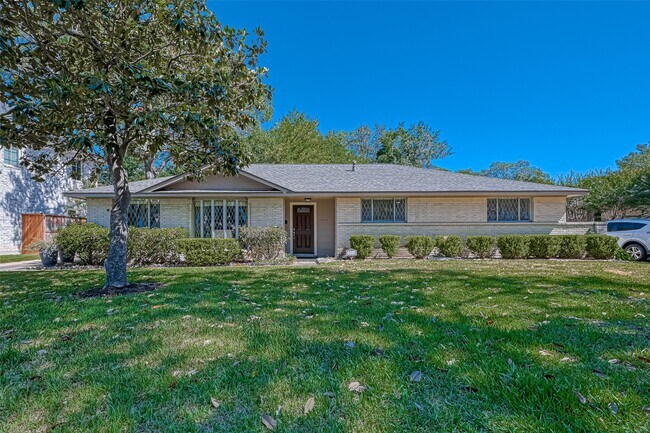 Foto del edificio - 13914 St Marys Ln
