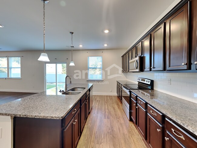 Building Photo - 1920 Brook Enclave Trail