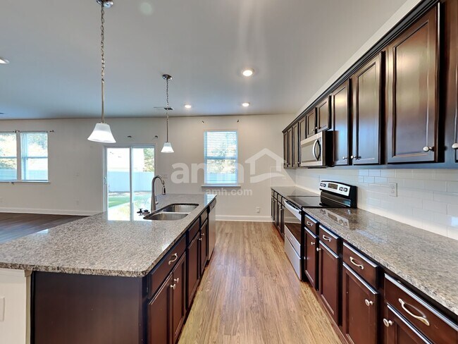 Foto del edificio - 1920 Brook Enclave Trail