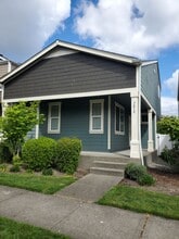 Building Photo - 7612 Kodiak Ave NE