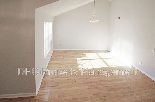 Foto del edificio - 5514 Lofwood Ln