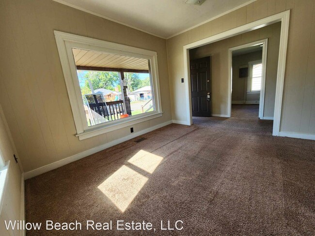 Building Photo - 3 br, 1 bath House - 914 South Avenue