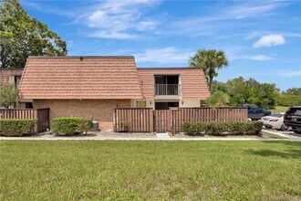 Building Photo - 2930 SW Sunset Trace Cir