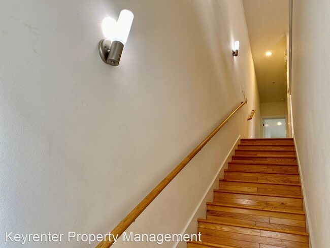 Building Photo - 1 br, 1 bath House - 6000 S. Congress Ave ...