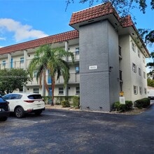 Building Photo - 8605 W Sample Rd