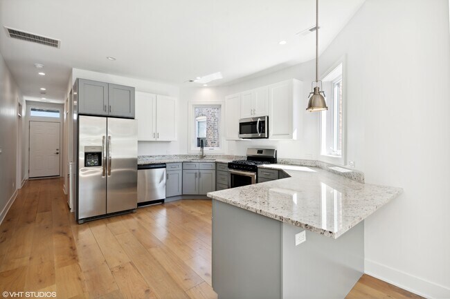 Foto del edificio - 3318 W Cullom Ave